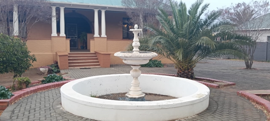 5 Bedroom Property for Sale in Navalsig Free State